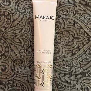 Marajo BlowOut styling crepe